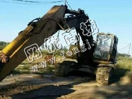 出售一台05年小松350-7挖掘机