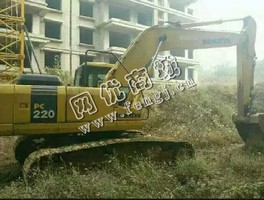 出售一台07年小松220-7挖掘机
