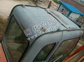 出售一台03年日立230挖掘机