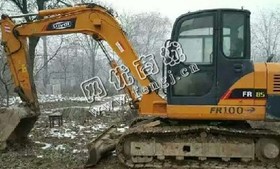 出售一台12年福田雷沃FR85-7挖掘机