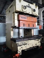 出售1台韩国产的250吨的压机