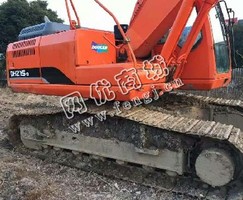 出售一台2011年底斗山215-9挖掘机