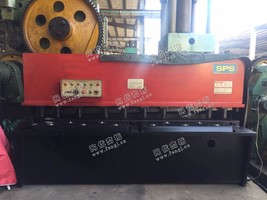 出售1台二手上海冲剪机床厂8mm*2.5米剪板机