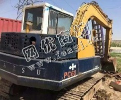 出售一台小松60-5挖掘机