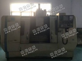 出售1台二手05年哈挺800加工设备