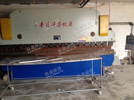 出售1台125吨4米数控板料折湾机