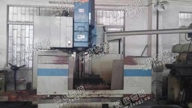 出售1台二手*高峰齿轮头850立式加工设备