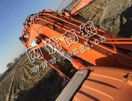 出售一台10年斗山DX300挖掘机