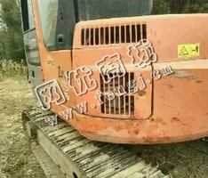 出售一台08年小松200-8挖掘机