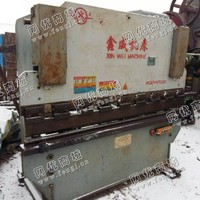 出售1台二手40吨液压板料折弯机