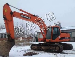 出售一台10年斗山225-7挖掘机