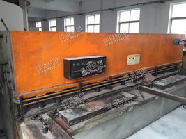出售3.2米数控剪板机