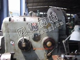 低价出售C61100普通车床