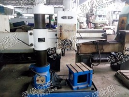 出售二手上海Z3040摇臂钻床一台