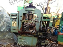 出售1台二手45吨塑料制品液压机