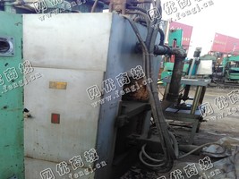 出售1台二手02年300吨框架液压机