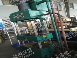 出售1台二手63吨四柱液压机
