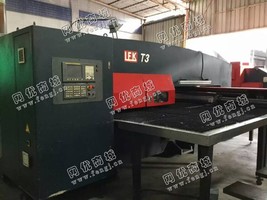出售1台二手30吨型号T3-1620数控冲床