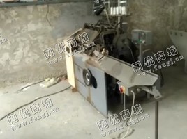 出售一台二手宝仕德SXB2-440半自动锁线机