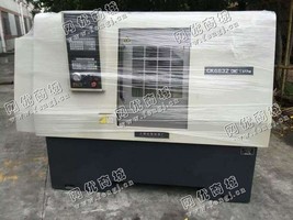 出售1台二手上海仪表机床厂CK6832L数控车床