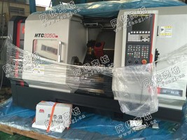 出售1台二手沈阳HTC2050i数控车床