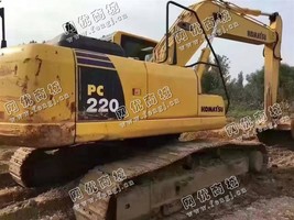 出售一台二手220-8挖掘机
