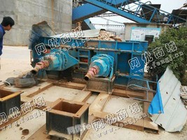 出售一台二手1250辊压机