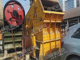 出售一台二手1515反击破碎机