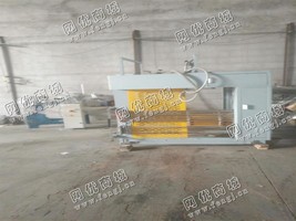 出售一台二手15年12月份冠森1100全自动覆膜机