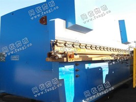出售1台二手2013年上海重机WC67Y-600/4000液压板料折弯压力机
