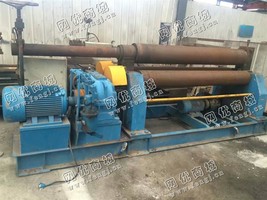 出售1台二手江苏龙胜W11-22x2000卷板机