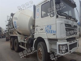 出售一台二手德龙搅拌车
