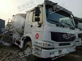 出售两台二手豪沃14方搅拌车