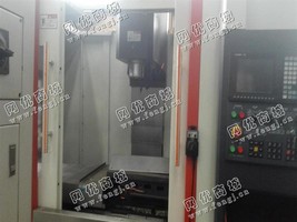 出售1台二手2015年鑫联兴VMC-860立式加工设备