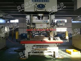 出售1台二手2013年JH21-160型开式压力机