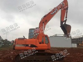 出售一台二手斗山220-7挖掘机