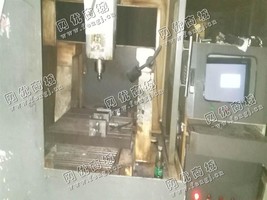 出售1台二手450雕铣机