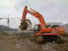 出售1台二手斗山370-9挖掘机