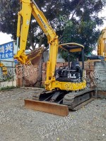 出售一台二手日本P*0小松挖掘机