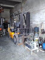 出售一台二手CPC3-LG6内燃平衡重式叉车