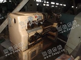 出售一台二手CW6140A普通车床