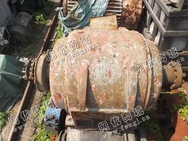 出售一台二手YR630-8异步电动机