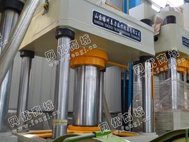 出售一台二手YQ32-200T四柱液压机