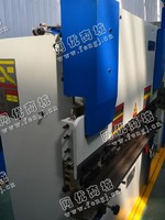 出售一台二手WC67Y-30T1600液压摆式剪板机