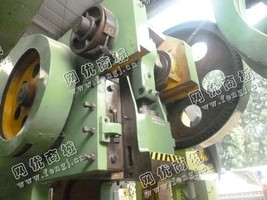 出售一台二手J23-125开式固定台压力机
