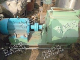 出售一台二手XG6060横宽型振动筛锤片粉碎机