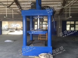 出售1台二手100吨液压打包机