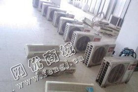 04年格力1.5P挂式空调回收