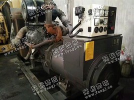 出售道依茨300KW发电机组