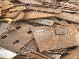 8个厚钢板料大量回收